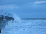 25601 Waves at quay.jpg